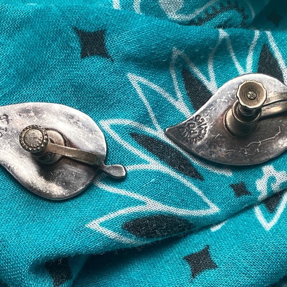 Taxco Mexico vintage Silver Abalone Earrings screw on - Picture 3 of 4